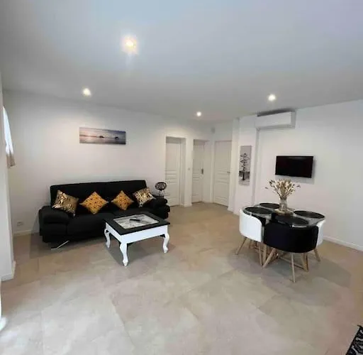 Logement 2 Chambres Sur Propriete Prive De 3500M2