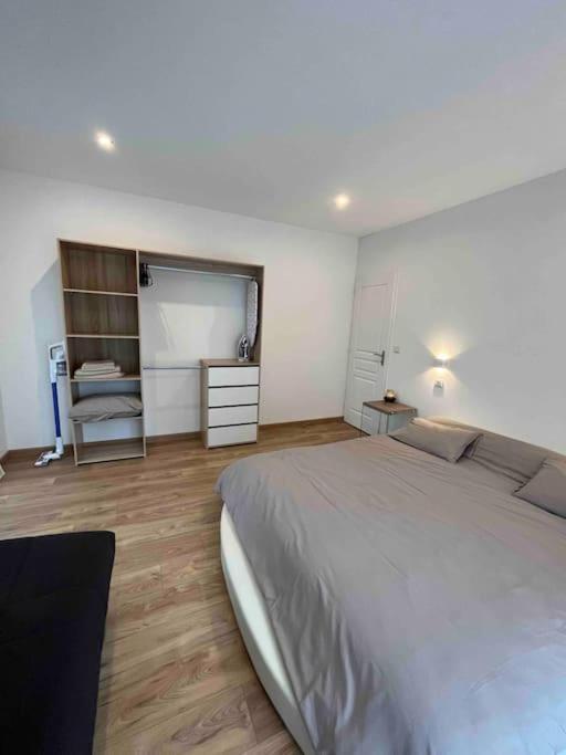2 Sur Propriete Prive De 3500m2 Apartment Cestas