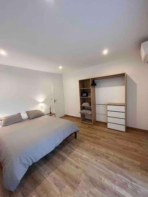 2 Sur Propriete Prive De 3500m2 Apartment